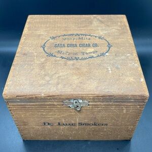 Vintage 40’s La Estampa Tampa Wood Cigar Box Factory 368 Heraldic Crest Design